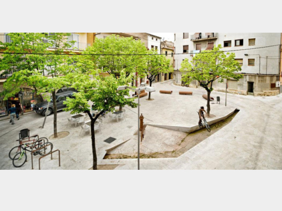 老城区街道设计资料下载-班约莱斯老城区景观改造