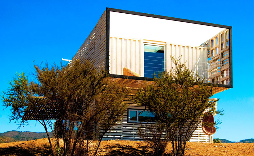 the manifesto house is a modular and eco-efficient structure