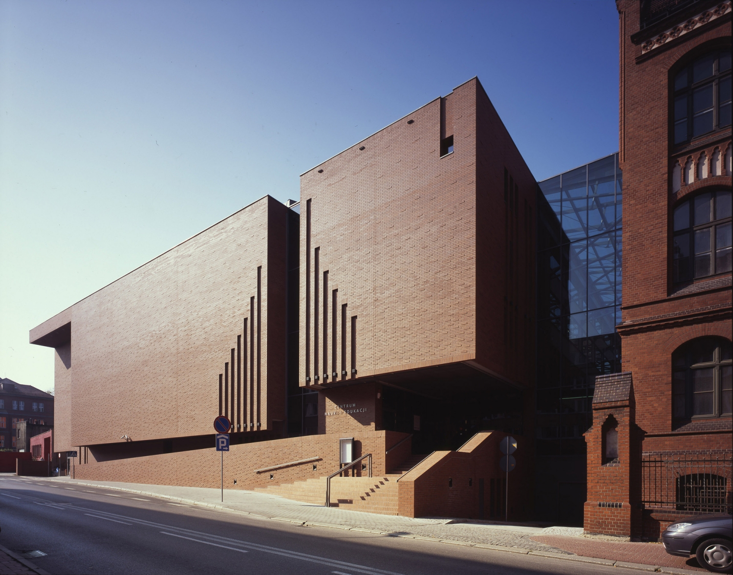 carried out in 2005-2007, creates a new fragment of the citys