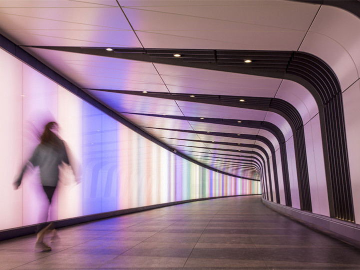 led灯光艺术装置资料下载-伦敦LED灯光步行通道