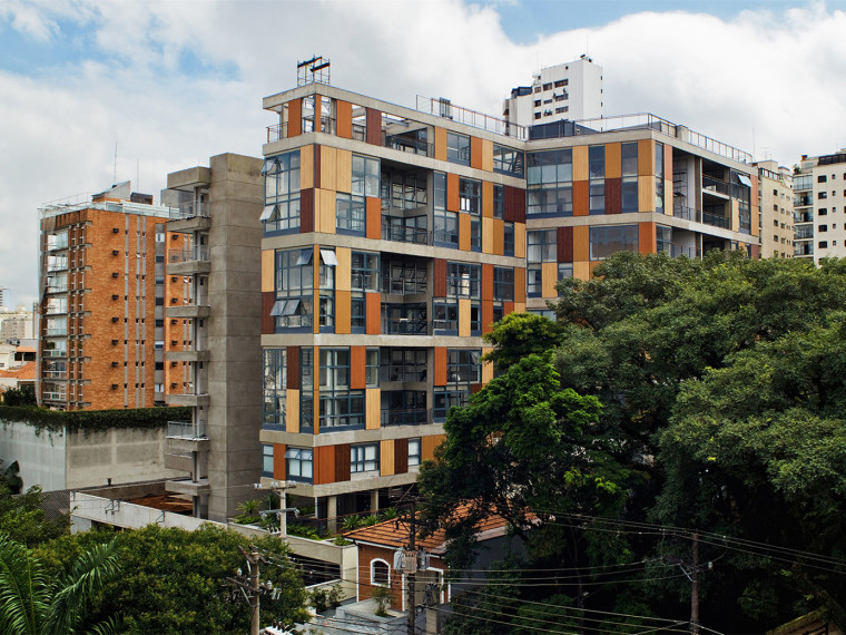巴西圣保罗萨尔托住宅资料下载-巴西圣保罗公寓