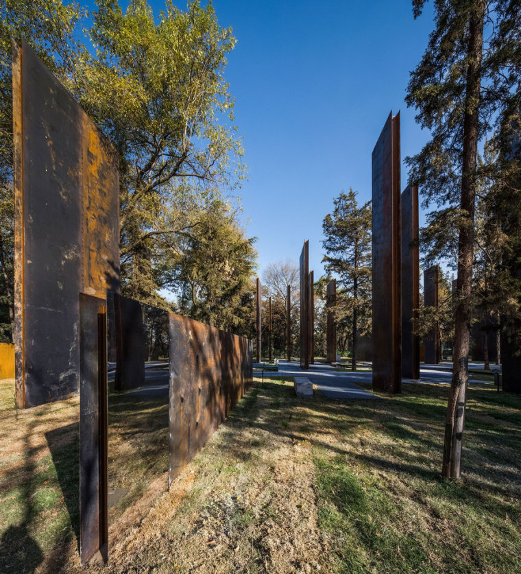 墨西哥暴力遇难者纪念园外部图-墨西哥暴力遇难者纪念园第4张图片