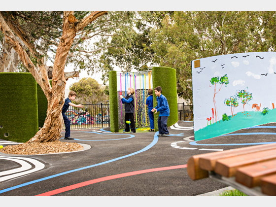 部队儿童健身游乐场资料下载-澳大利亚的儿童游乐场重建