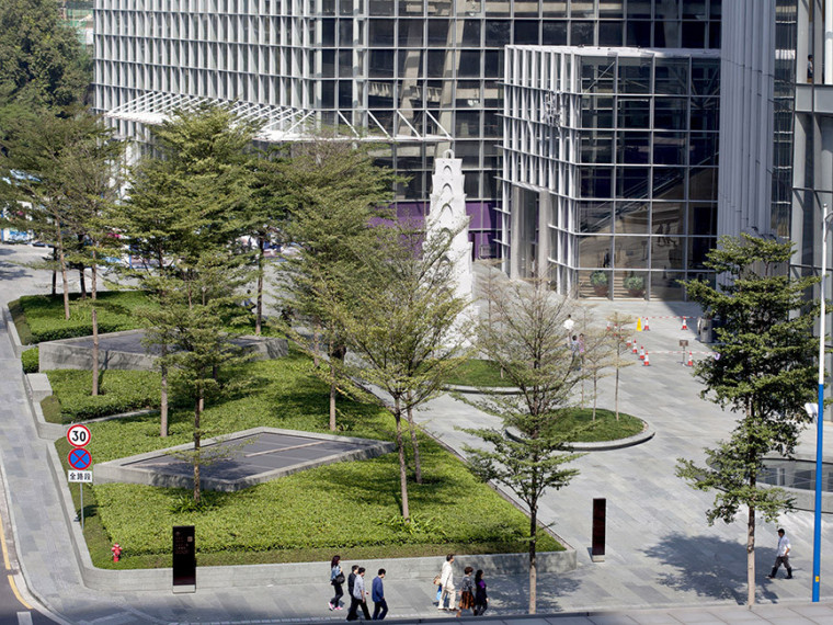 城市广场与街道设计资料下载-广州太古汇绿化屋顶和城市广场