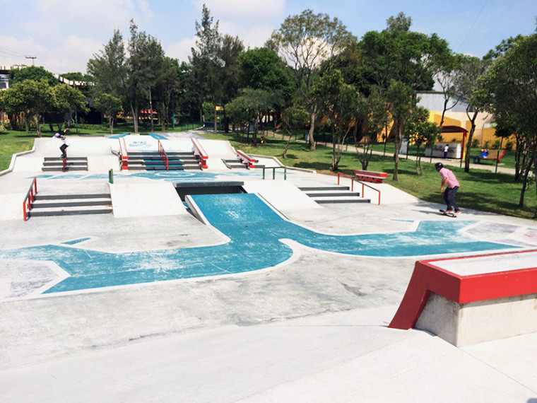 滑板场地su模型资料下载-墨西哥城NIKE大神庙的滑板运动场