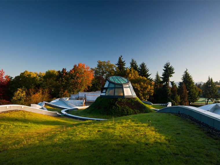 西温哥华水上运动中心资料下载-加拿大温哥华国家艺术馆游客中心