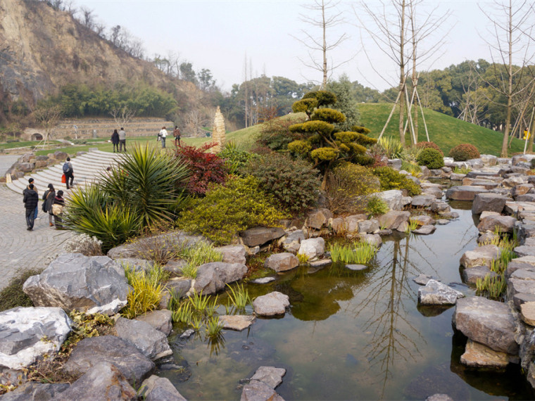 植物园设计说明资料下载-上海辰山植物园矿坑花园