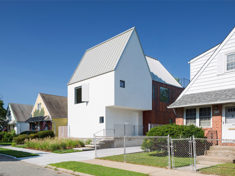 盖木结构琉璃瓦房子屋顶资料下载-美国三个居住空间为一体的房子