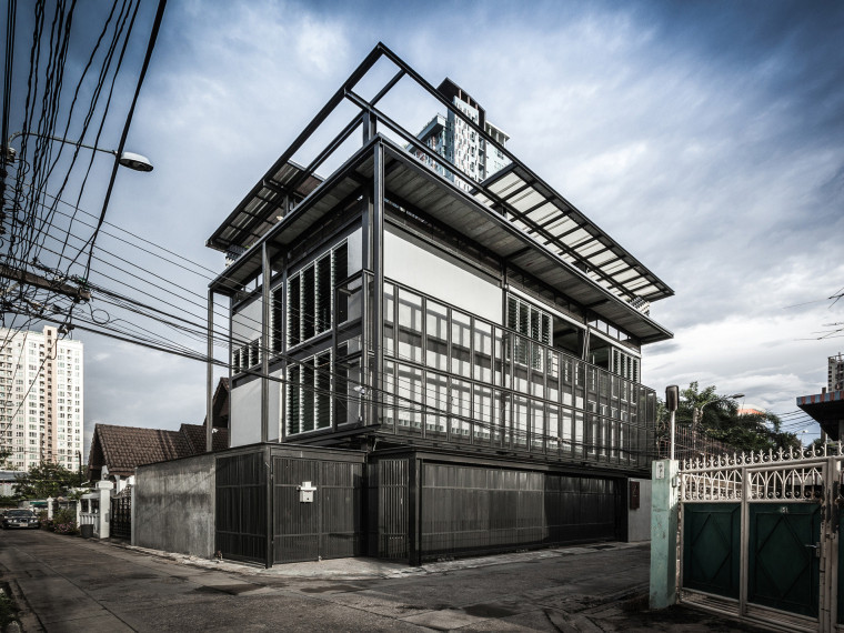 独栋住宅快题建筑设计资料下载-泰国铁匠住宅