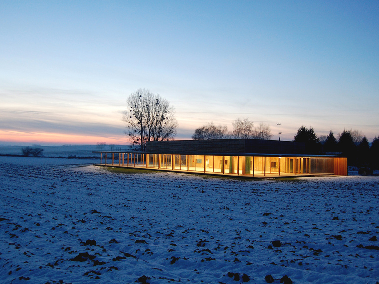 法国安斯帕克村务大厅