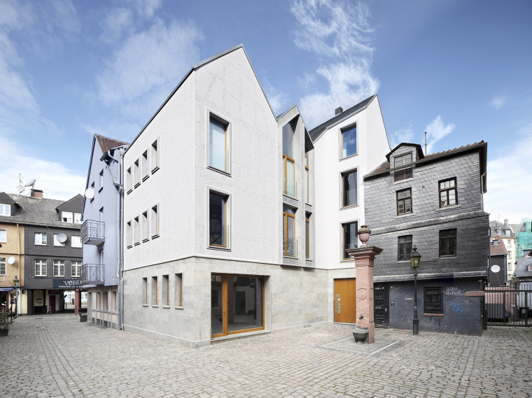 法兰克福的光和楼设计资料下载-德国法兰克福Kleine住宅