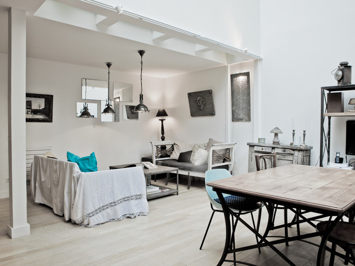 室内家居空间改造设计资料下载-法国由工作室转变的家居空间