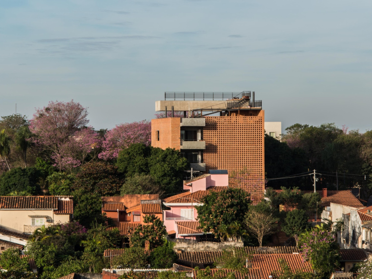 地平线住宅资料下载-巴拉圭圣弗朗西斯科住宅楼