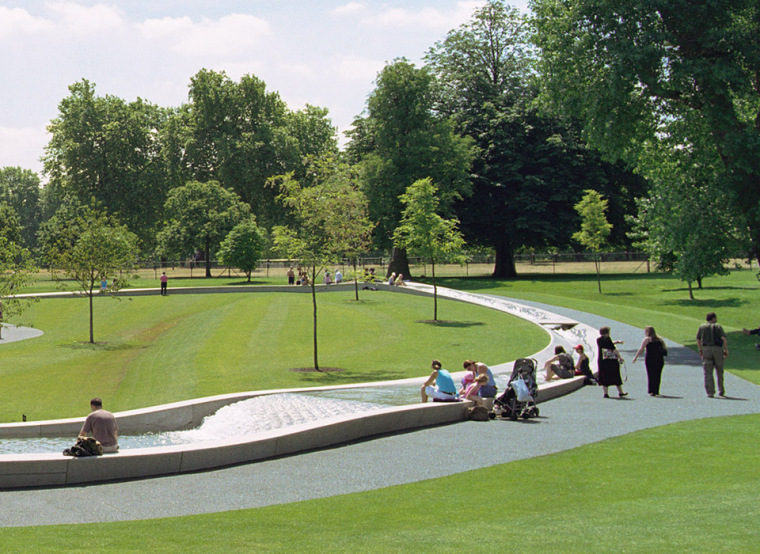 英国伦敦海德公园外部草坪实景图-英国伦敦海德公园第6张图片