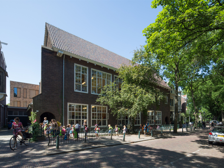 比利时公园一角的学校资料下载-荷兰Nieuwe公园学校