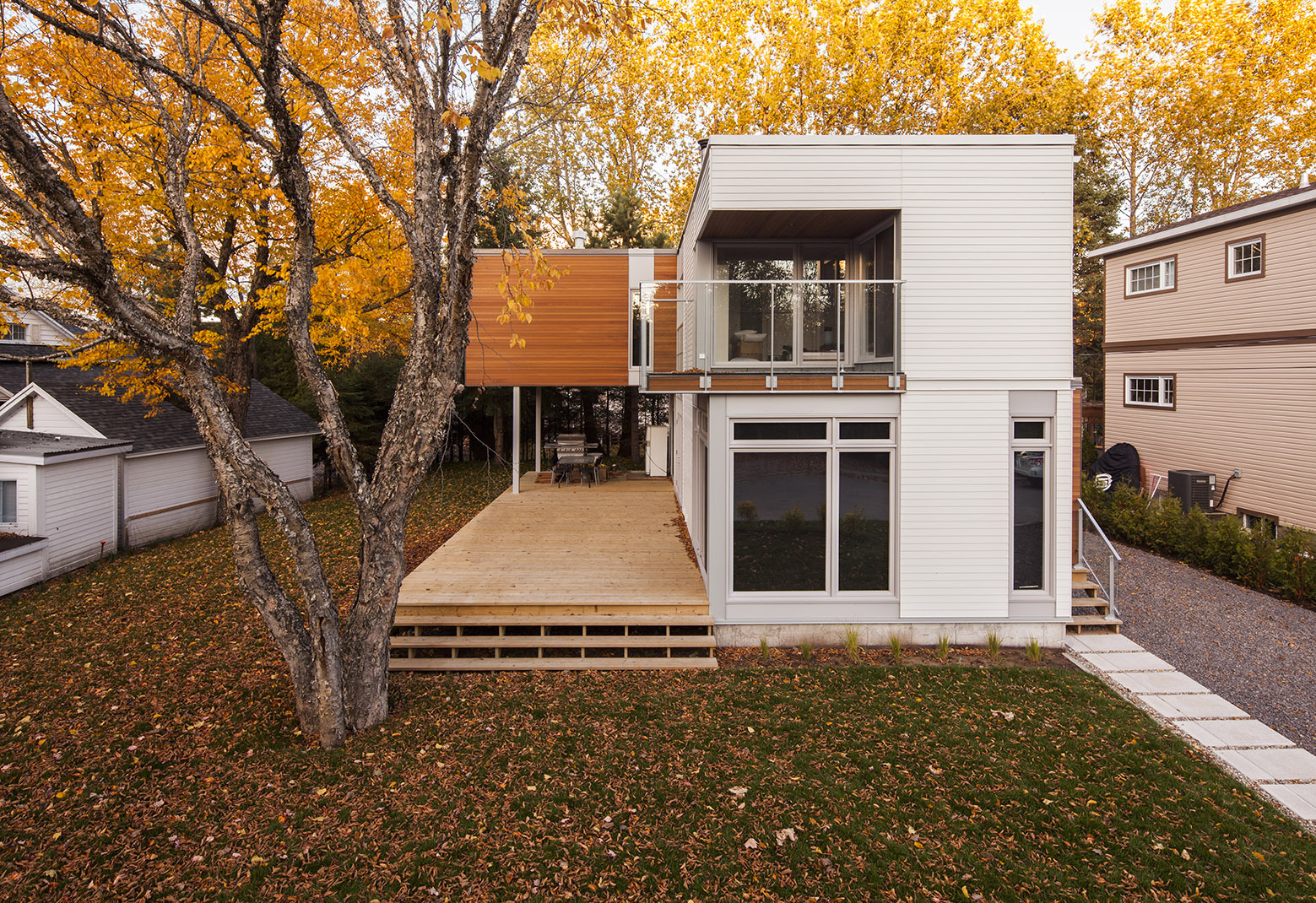 加拿大夏季别墅l型房子-ya920725-居住建筑案例-筑龙建筑设计论坛