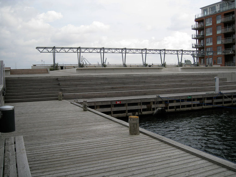 瑞典马尔默西海港Kranplatsen码头-瑞典马尔默西海港Kranplatsen码头第5张图片