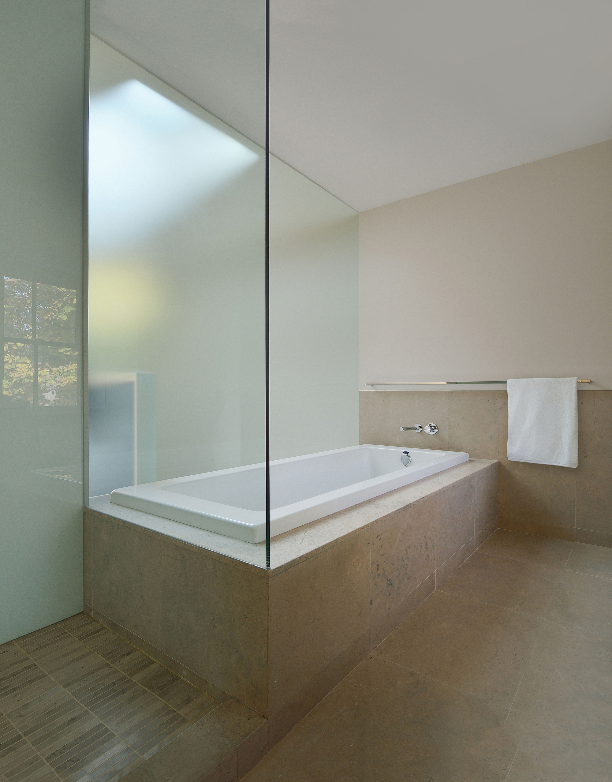 加拿大直达别墅内部浴室实景图-加拿大直达别墅第10张图片