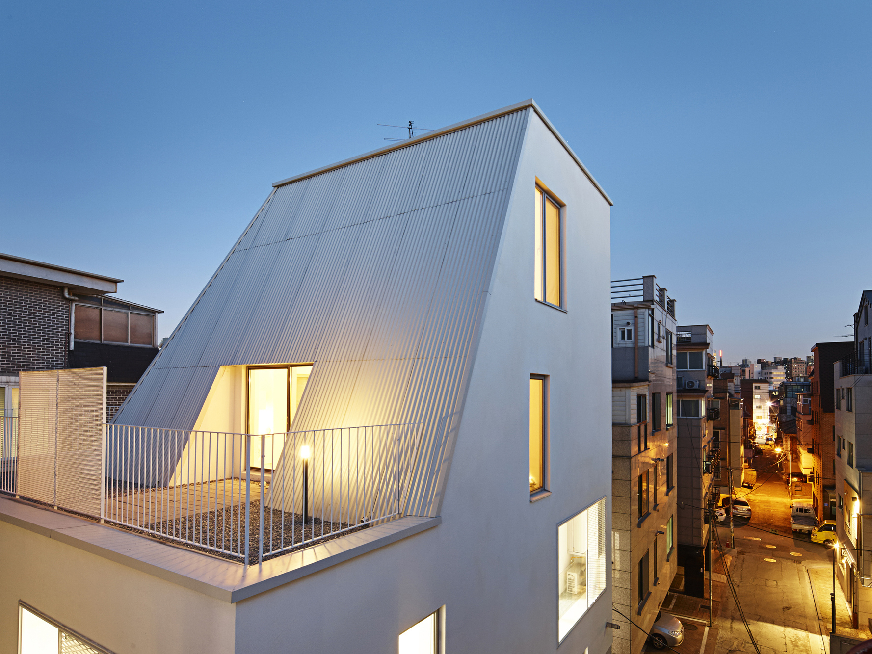 韩国白色圆锥别墅-别墅建筑案例-筑龙建筑设计论坛