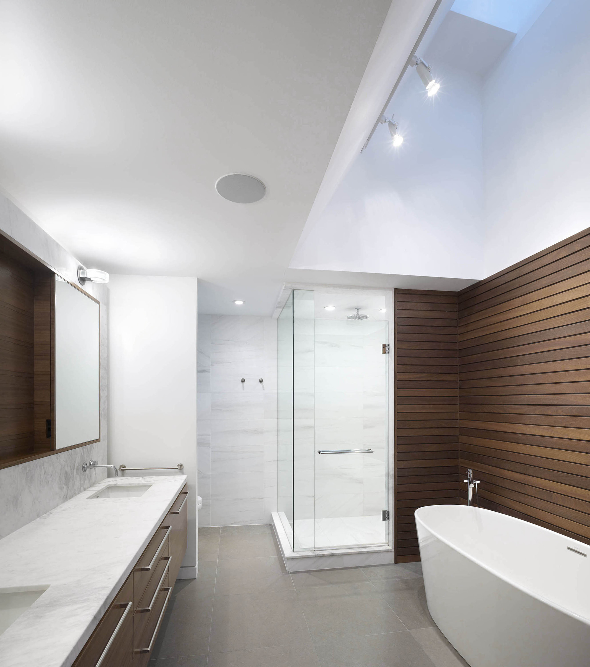 加拿大庭院别墅内部浴室实景图-加拿大庭院别墅第12张图片