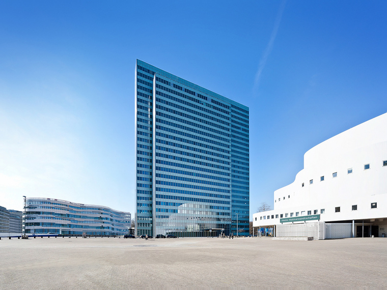 德国Dreischeibenhaus建筑