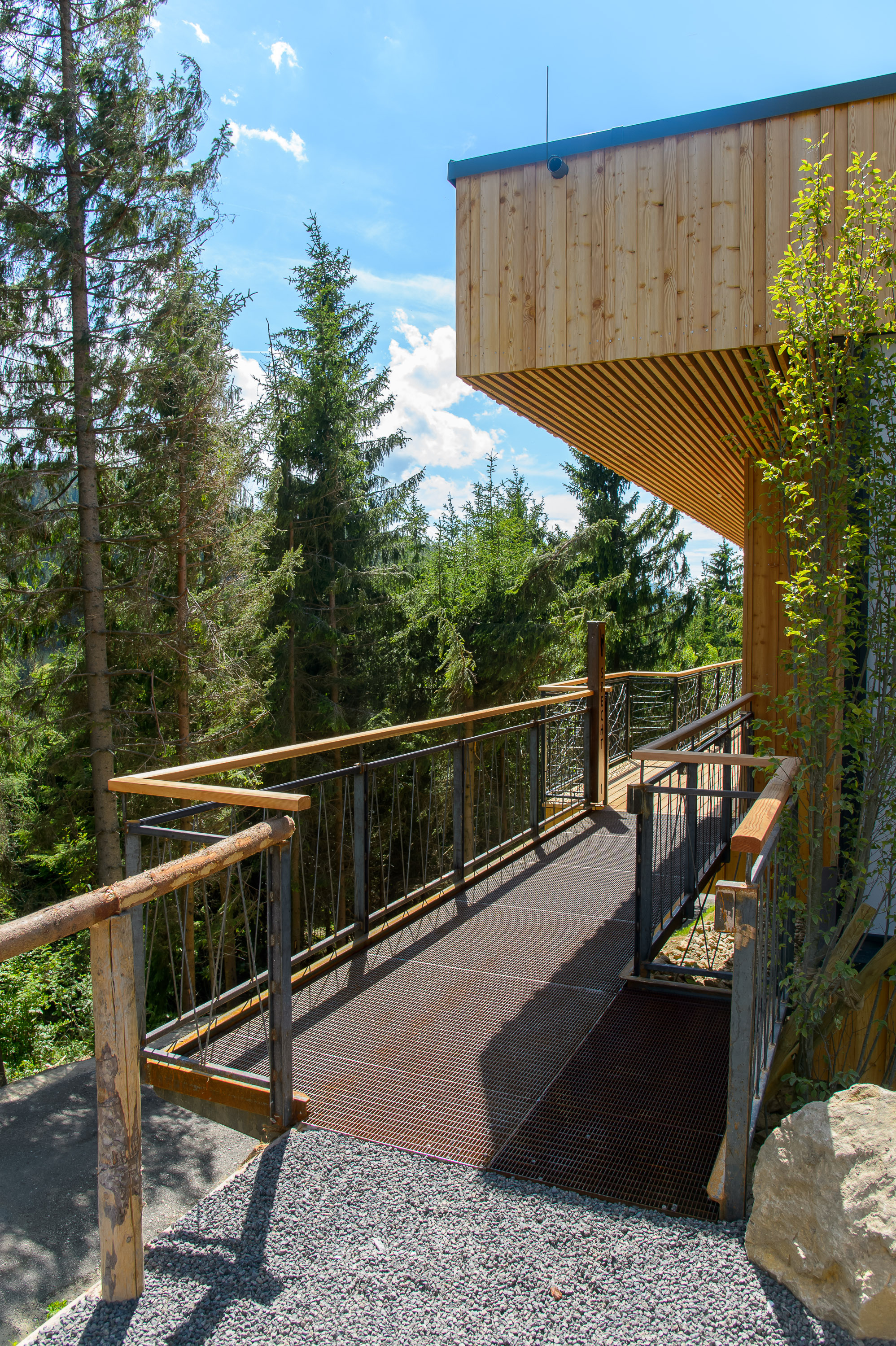 奥地利山景木屋外部局部实景图-奥地利山景木屋第8张图片