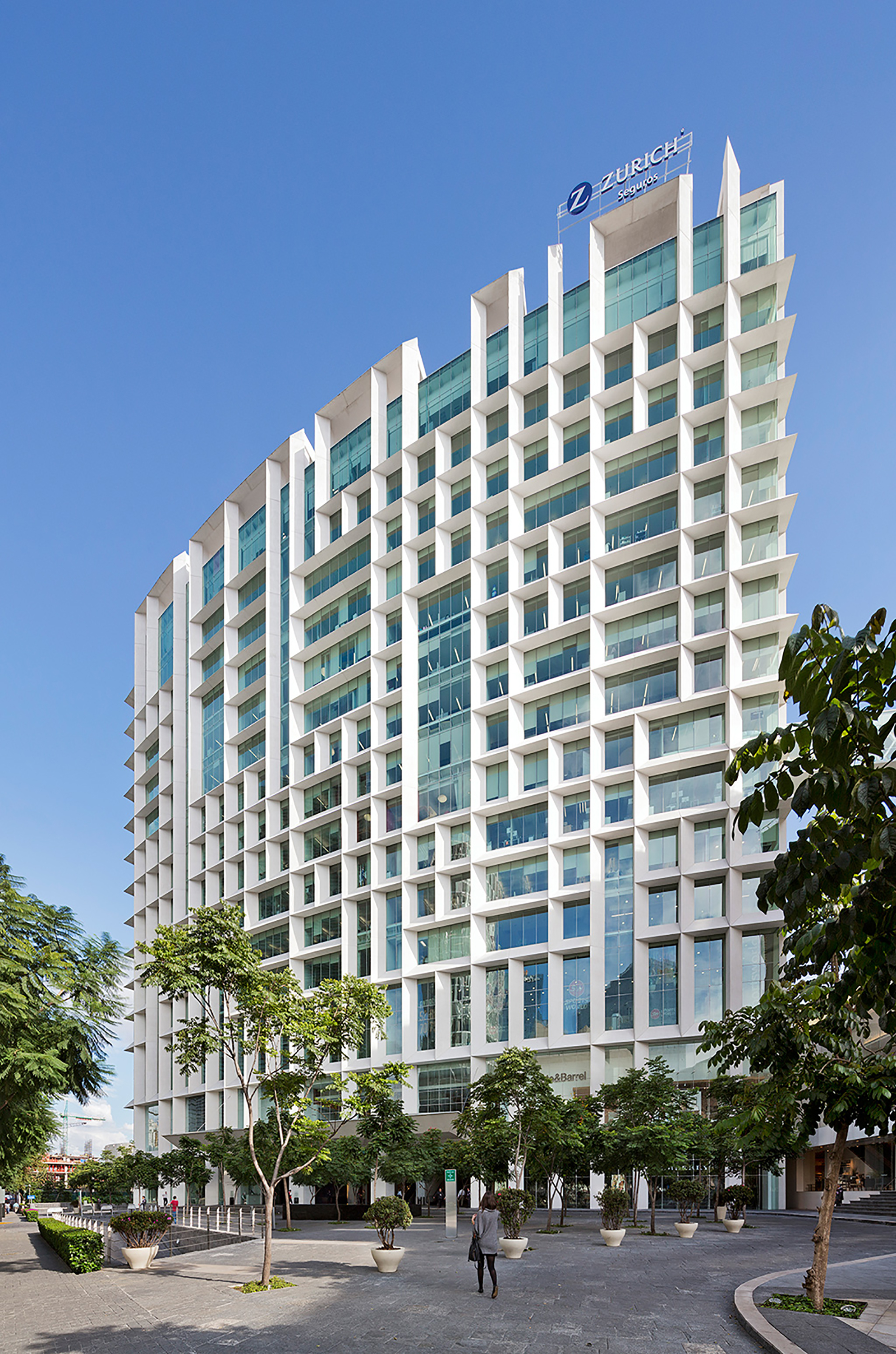 墨西哥安塔拉一期办公楼外部实景-墨西哥安塔拉一期办公楼第3张图片