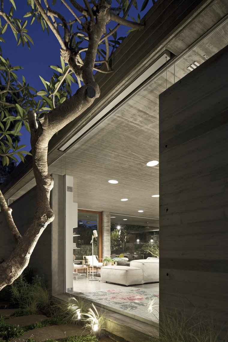 以色列建筑师的别墅外部夜景实景-以色列建筑师的别墅第15张图片