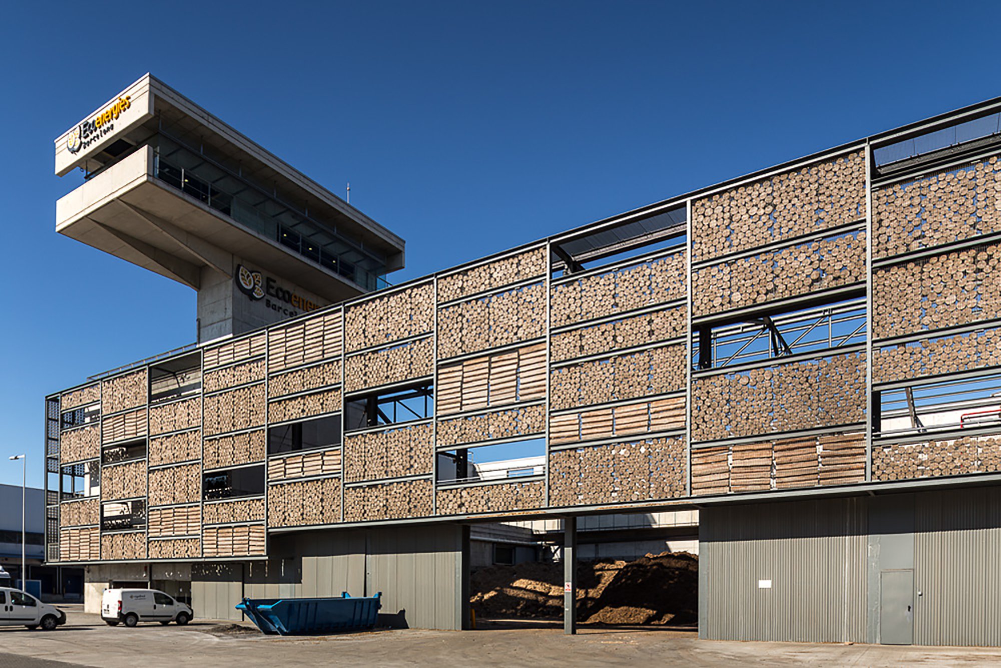 西班牙巴塞罗那发电厂-工业建筑案例-筑龙建筑设计论坛