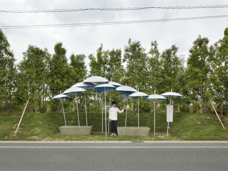 日本广岛公园设计资料下载-日本Nicoe公园前方公交站