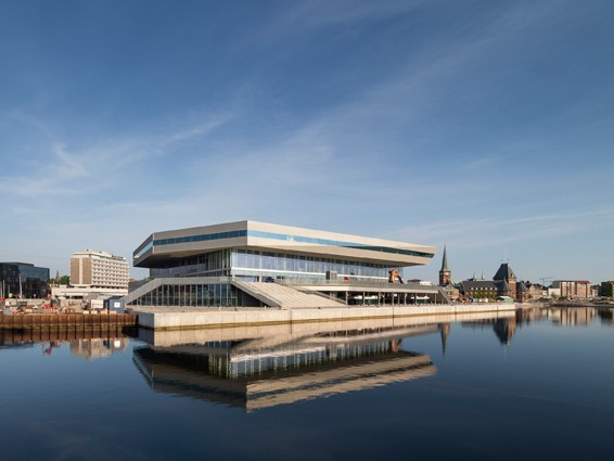 奥尔胡斯港口资料下载-丹麦滨河dokk1图书馆
