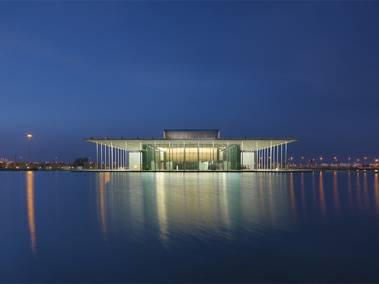 镂空铝板做法资料下载-巴林国家大剧院