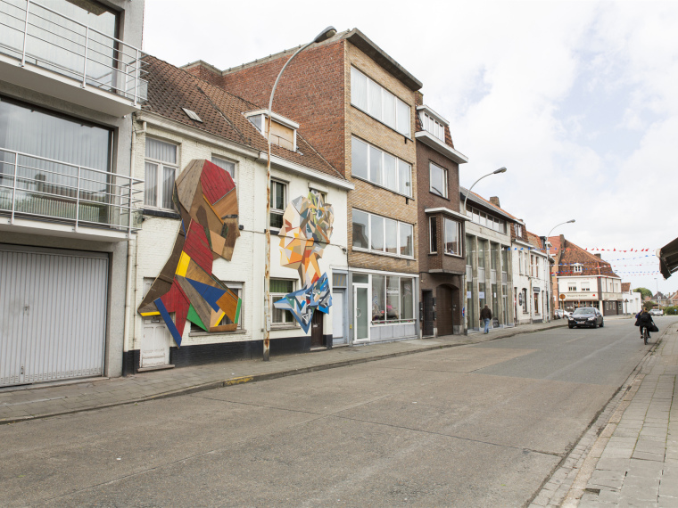 比利时街道人像壁饰