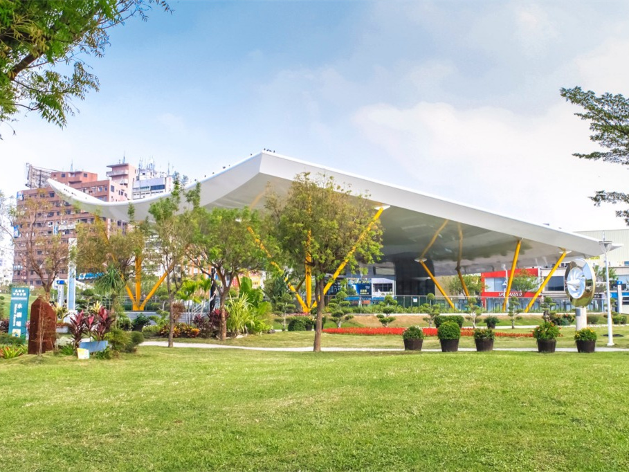 高雄中央公园捷运站