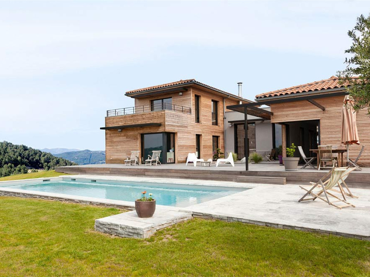 法国里昂达米安Carreres房子