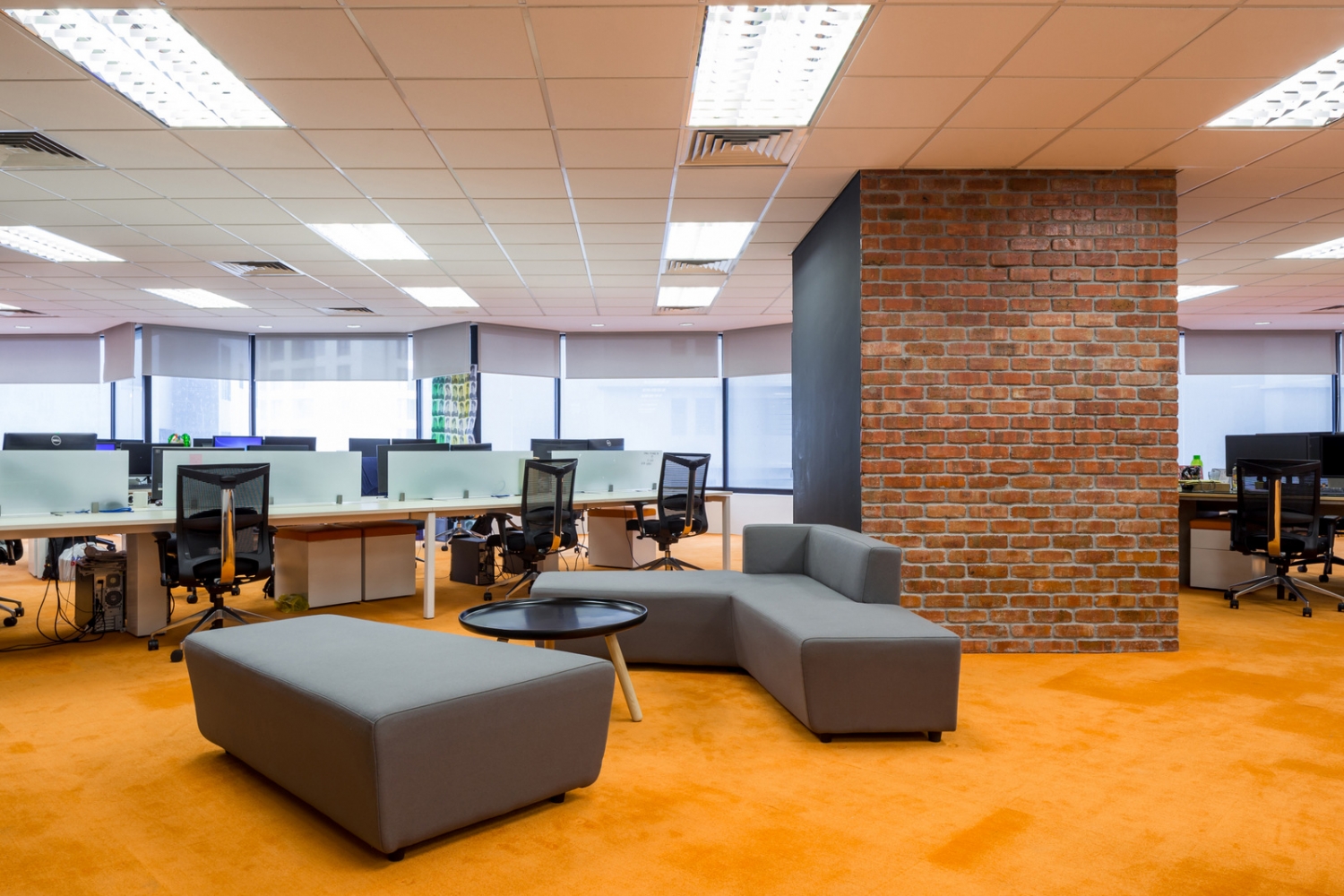 马来西亚ezypay公司办公室室内实景图