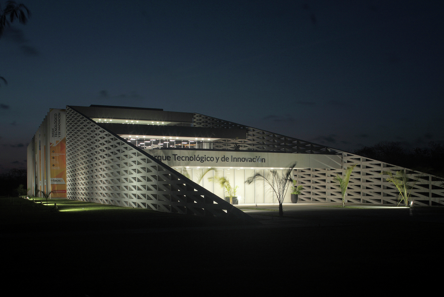 墨西哥tecnia生物技术研究所-办公建筑案例-筑龙建筑设计论坛