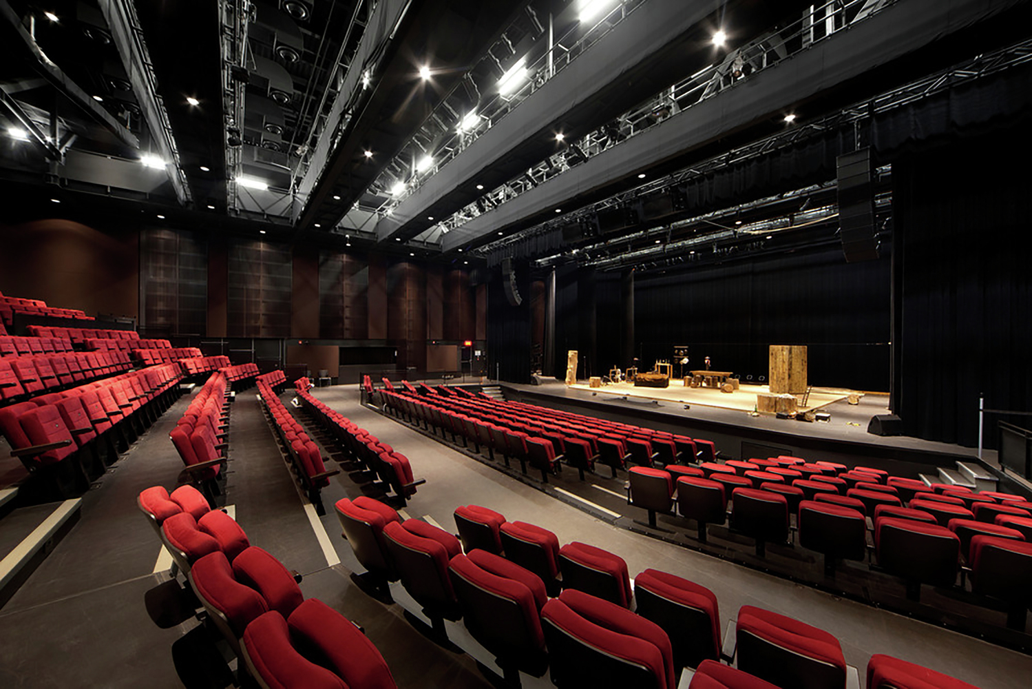 加拿大蒙洛里耶多功能剧院