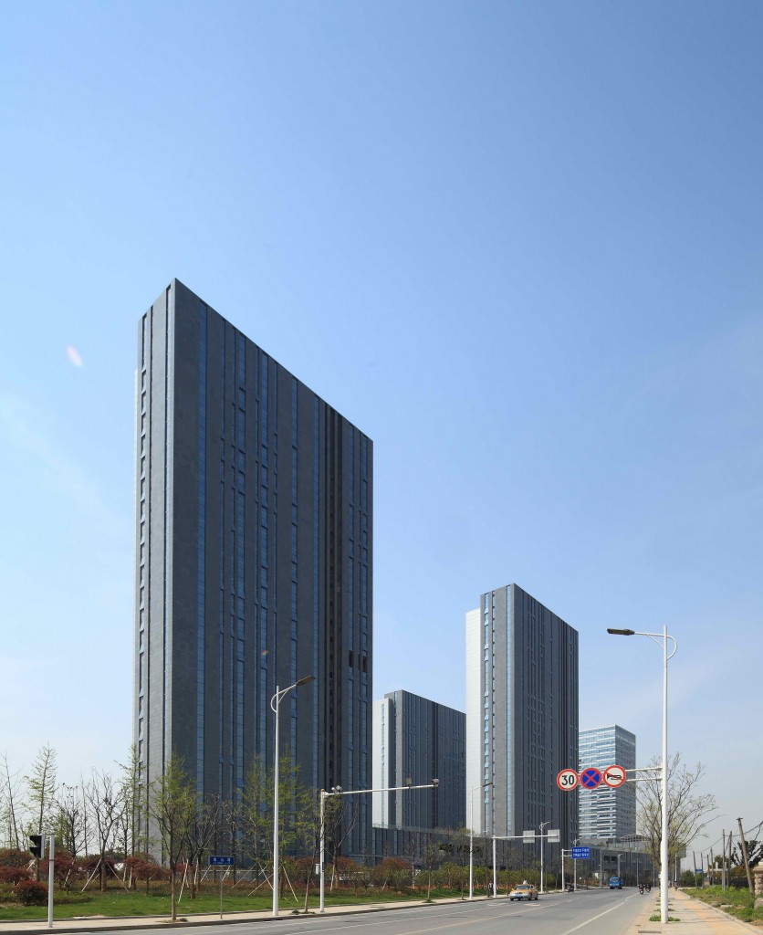 玻璃砖围墙资料下载-镇江南徐新城商务办公a区