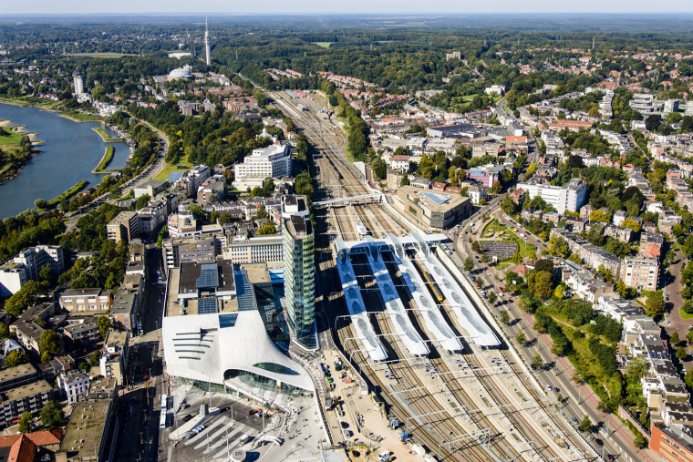 德国柏林中央站资料下载-荷兰阿纳姆中央换乘站