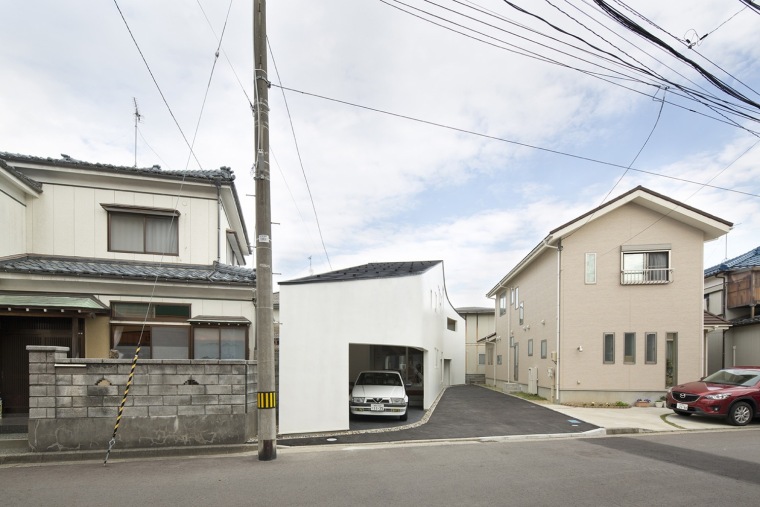 日本车库住宅资料下载-日本新泻路边住宅