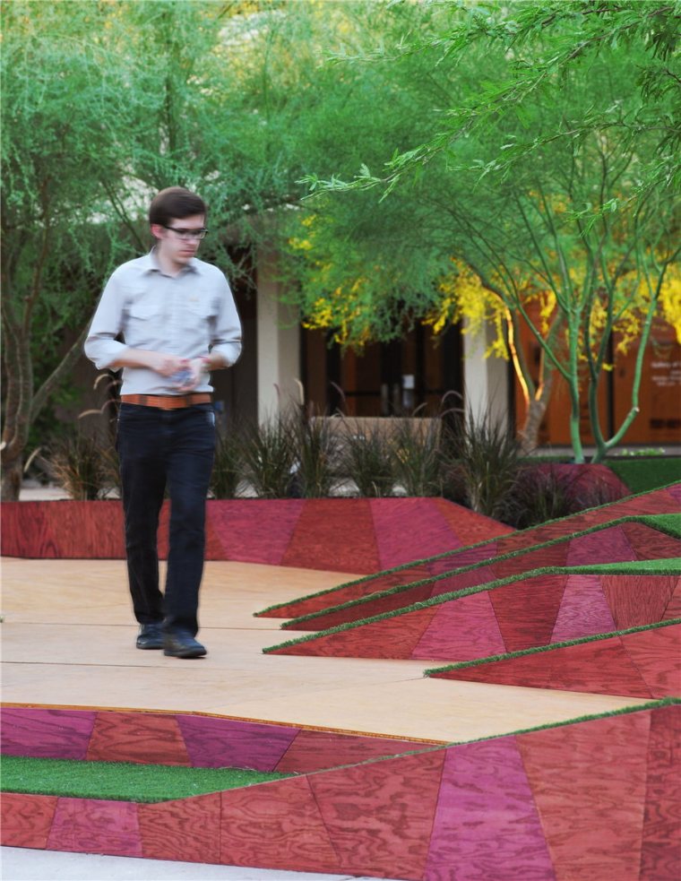校园风景园林资料下载-Arizona State大学校园中心广场