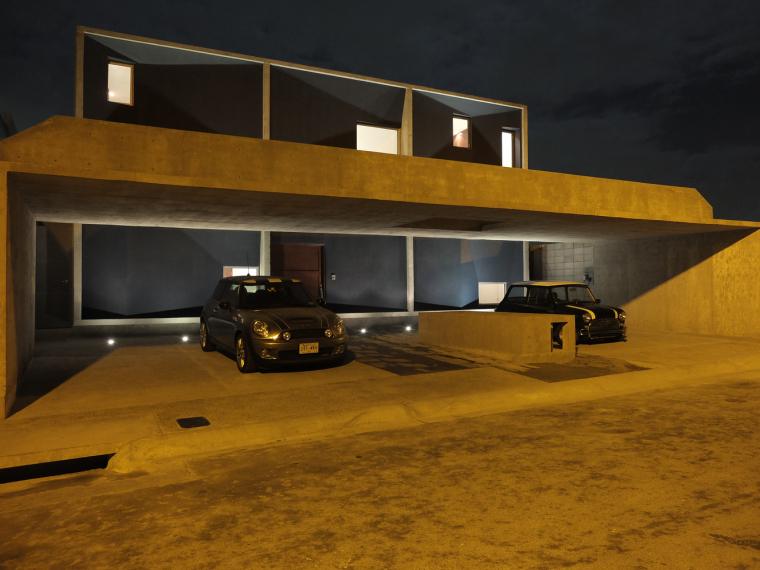 墨西哥HDJ89住宅外部夜景实景图-墨西哥HDJ89住宅第7张图片