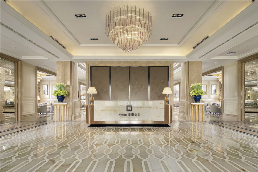 上海绿地海珀佘山售楼处室内前台-上海绿地海珀佘山售楼处第2张图片