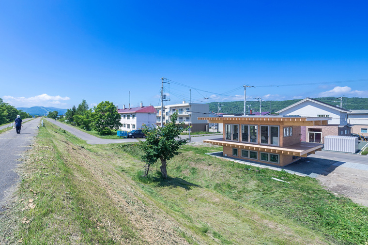 有限空间规程资料下载-日本简单坦率的帽子住宅