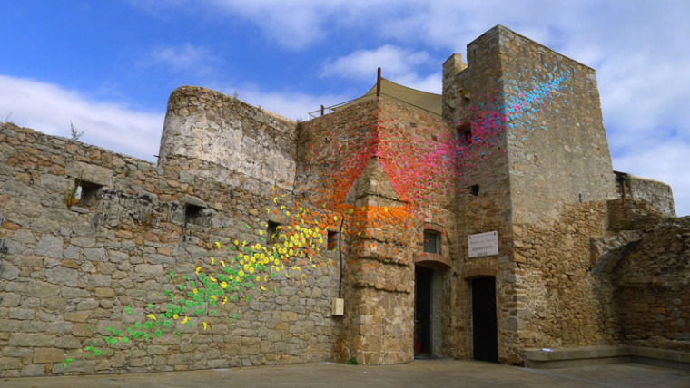 法国斑驳光影装置资料下载-法国街头彩虹艺术装置
