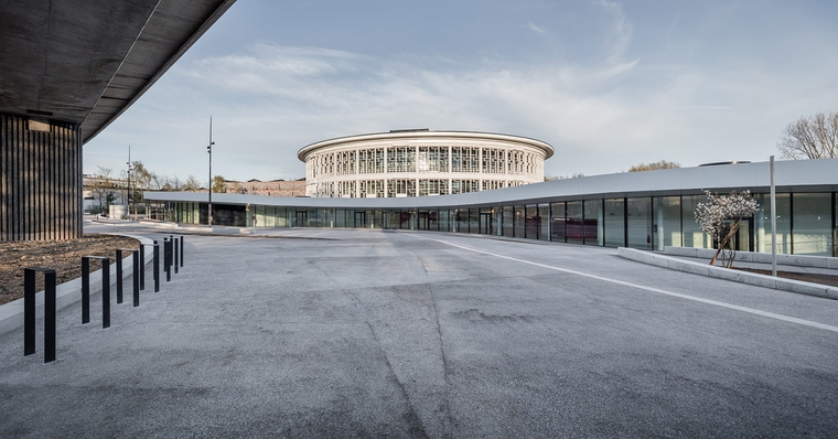 法国里尔大学图书馆扩建外部实景-法国里尔大学图书馆扩建第4张图片