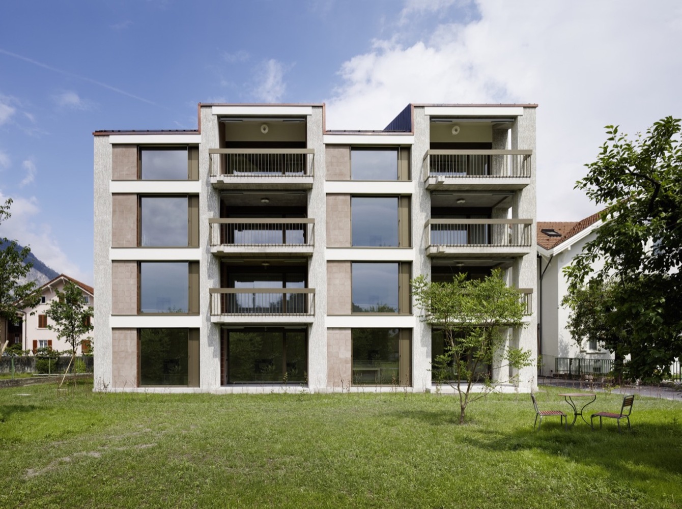 瑞士la contenta多户住宅楼-居住建筑案例-筑龙建筑设计论坛
