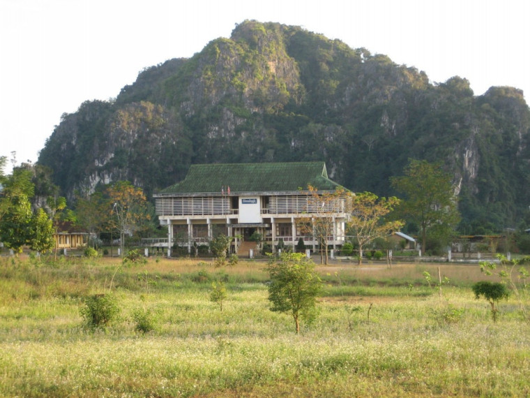 镇总体规划设计资料下载-老挝viengxay小镇总体规划