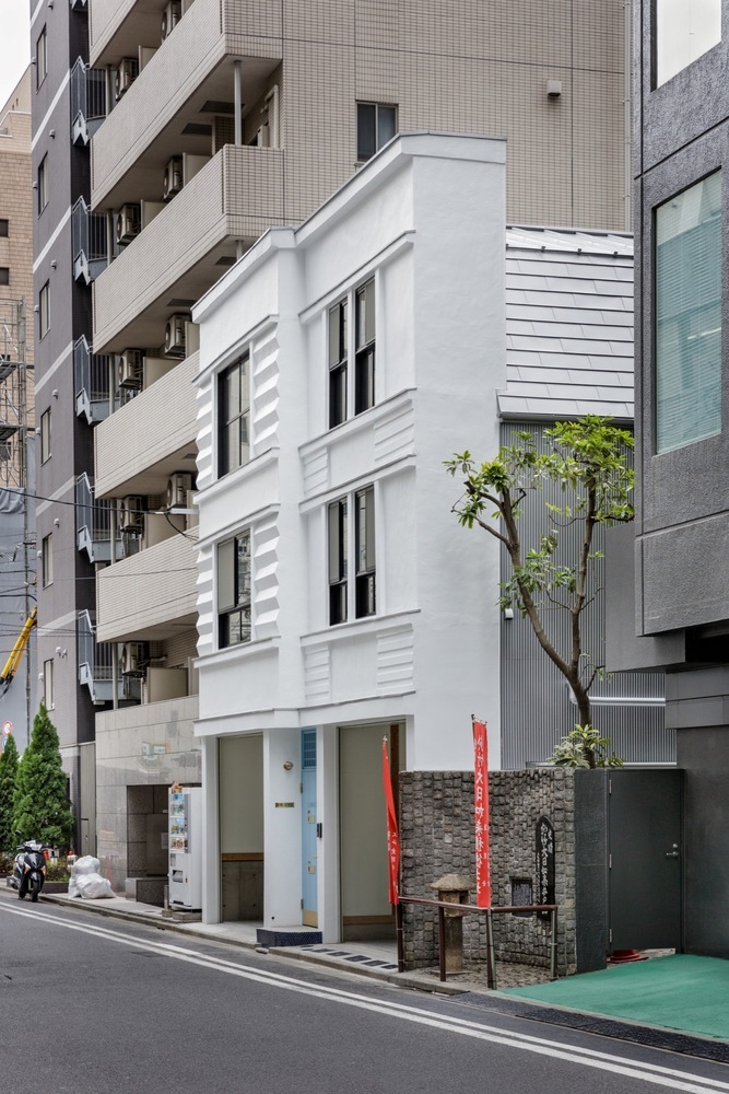日本看板风格改造住宅外部实景图-日本看板风格改造住宅第4张图片